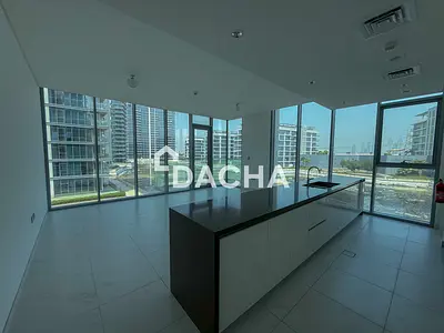 Full Lagoon View | Corner Unit | Maid Room