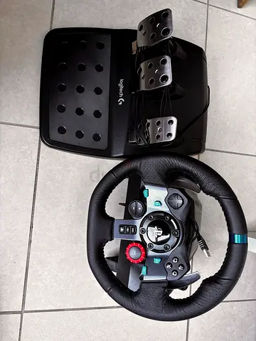 Logitech G Racing Wheel with Pedals (PS/PC compatible) - Good Condition