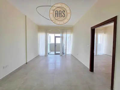 Luxurious Huge 1bhk Flat Available With Kitchen Appliances And Chiller Free