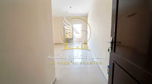 شقة غرفة وصالة للإيجار السنوي في البوطينة ثاني ساكن بتشطيب سوبر ديلوكس مطبخ عصري تكييف مركزي غاز مركزي بناية عائلية