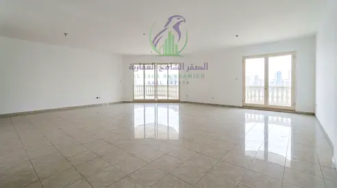 3 غرف وصالة بالمجاز 3 مساحات واسعة تراس كبير 2 بلكونة 4 حمامات مطبخ كبير غرفة خادمة ماستر إطلالة بحرية صف أول على الكورنيش