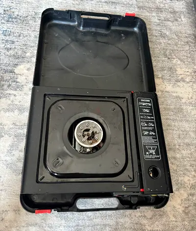 Yanchuan Portable Butane Gas Stove with 4 Gas Cans