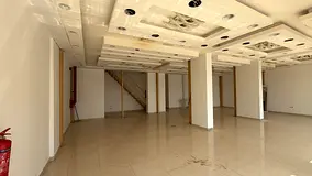 Shop with a mezzanine, suitable for all activities, on Sheikh Ammar Main Street