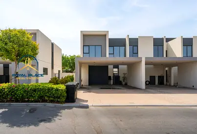 Vacant | Bright & Spacious | Single Row | Premium