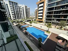 POOL AND BURJ KHALIFA VIEW // PRIME LOCATION // 1 BEDROOM // MULTIPLE UNITS