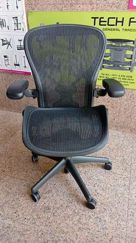 Herman Miller Aeron office chair type C and B for sale excellent condition