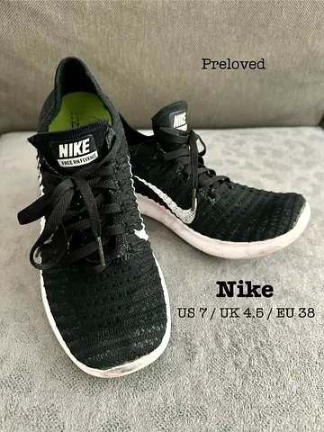 Preloved Nike Running Shoes US 7 / EU 38 - Black