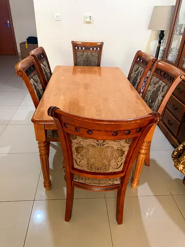 6 seater solid wood dining table and extra 2 chairs