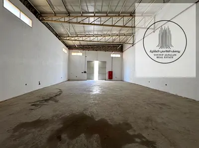 Warehouse suitable for storage available at an excellent price; 2,500 square feet, without electricity.