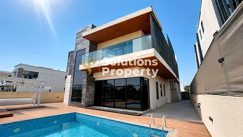 Single Row| 5BR+Maid Villa| Private Pool| Vacant