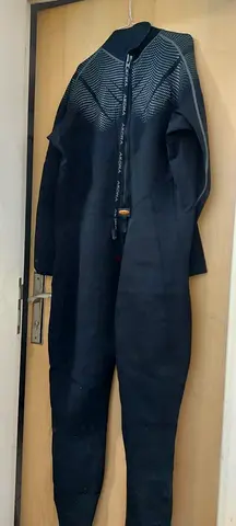 New Akona wetsuit