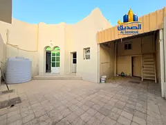 Spacious 4bhk villa Maid Room Near Main Road 70k