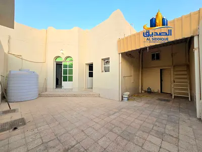 Spacious 4bhk villa Maid Room Near Main Road 72k