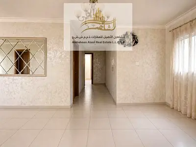 🔥 فرصة استثمارية مميزة في أبراج عجمان وان شقة واسعة  تتميز بتقسيم ممتاز، وإطلالة مفتوحة، ومطبخ مغلق، و 5 حمامات، بالإضافة إلى موقف سيارة مخصص.