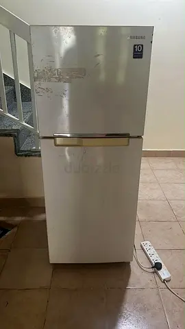 Samsung Top-Freezer Refrigerator 2-Door - Used, Works good