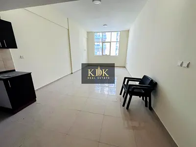 Bright Studio | Pool & City View | Frankfurt Sports Tower