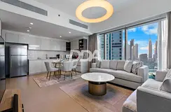 LUXURY LIVING | SKYLINE VIEWS | PRIME DOWNTOWN