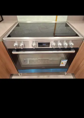 Beko brand 5 burner electric cooker 90 cm neat and clean perfect working