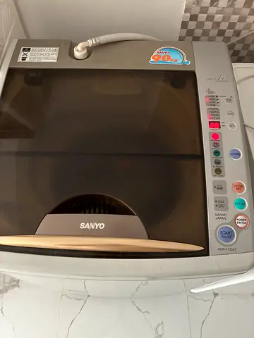 Sanyo Top-Load Washing Machine - Good Working Condition