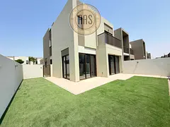 Very Spacious 4-Bedroom Townhouse Villa For Rent in La Violeta Villanova