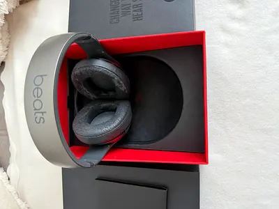 Beats by dre Studio 2 titanium