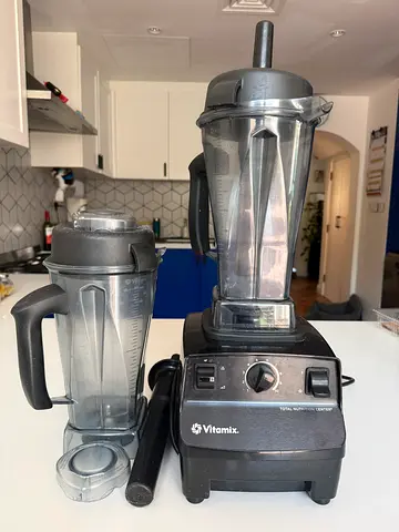 Vitamix blender set with two large containers - perfect working condition