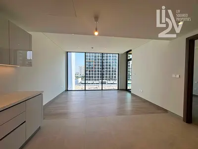 Podium Level | Lagoon Facing | Key in hand
