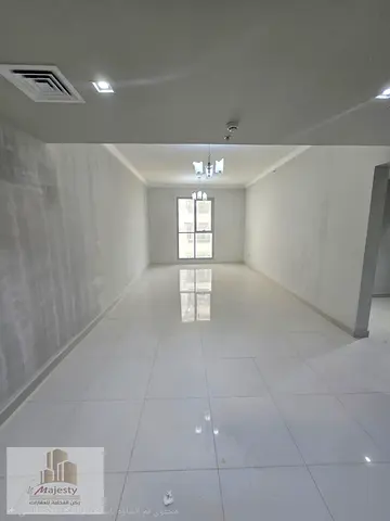 🇬🇧 FOR RENT – 2BR + LIVING ROOM APARTMENT IN AL KHAN, SHARJAH | MAID’S ROOM | 3 BATHROOMS | PARKING