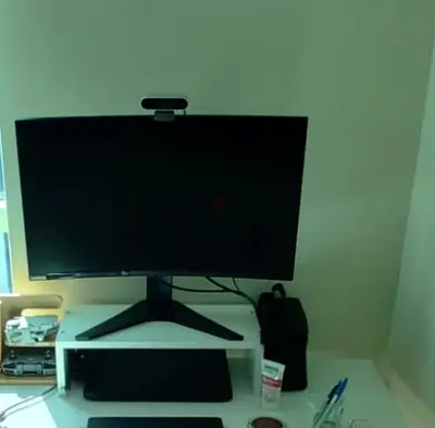 Lenovo 27-inch curved monitor with stand — good condition