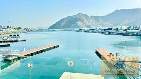 للسكن أو الاستثمار | فيلا 4 غرف ماستر بإطلالة مباشرة على البحر
