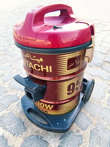 Hitachi 950W Wet & Dry Vacuum Cleaner - Good Working Condition