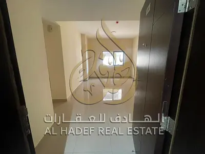 ثاني ساكن – بلكونة بإطلالة مفتوحة – موزّع للخصوصية – تكييف وغاز مركزي – موقع مميز – تسهيلات في السداد.