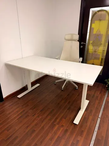 White Adjustable Standing Desk - Modern Office Table. 160x60cm