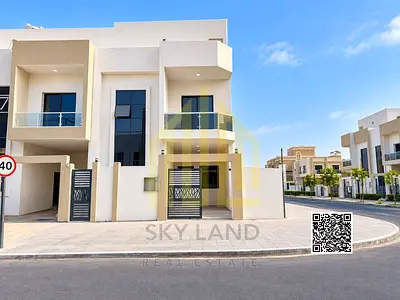 Townhouse - Good location - Fees included - 3 floors - Excellent price