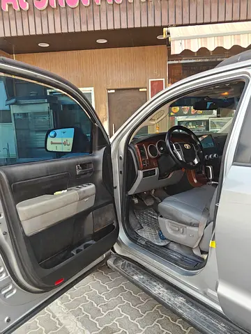 صورة 9 لـ 2017 Toyota SEQUOIA