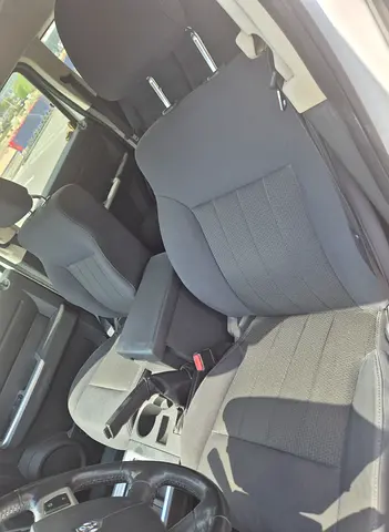 2011 Dodge NITRO — фото 10