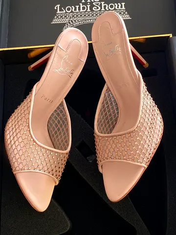 Louboutin high heel for women