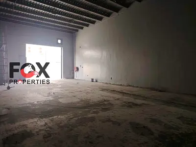 🏭⚡ فرصة تجارية وتخزينية جاهزة للتشغيل! مستودع 2,000 قدم مع كهرباء 25 كيلوواط للإيجار السنوي في الجرف 3 - عجمان ⚡🏭