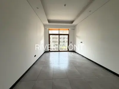 شقة بغرفة نوم واحدة | كيرف باي سينترو أرجان | شرفة وإطلالة على وسط المدينة | تخطيط مفتوح