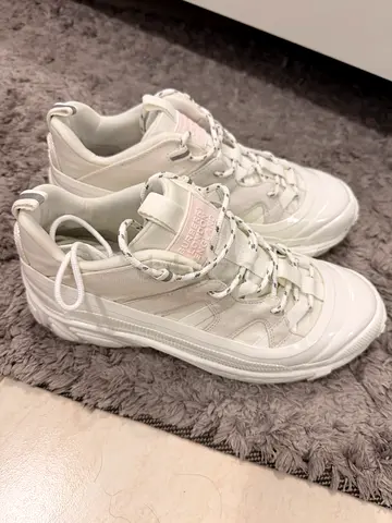 Burberry London England White Arthur Sneakers