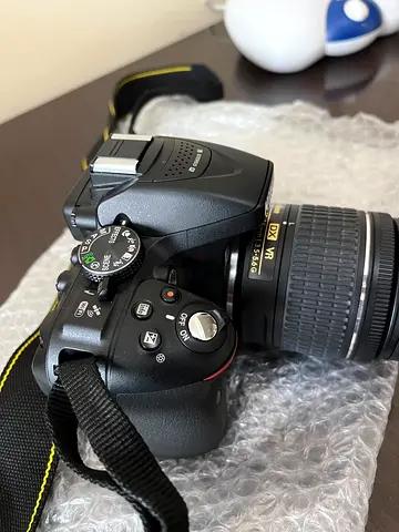 Nikon D5300 DSLR with 18-55mm VR Lens - excellent Condition (Personal used occasionally)