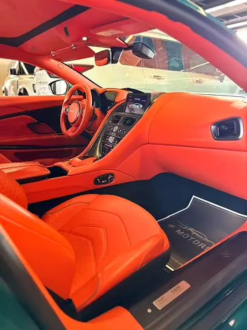 صورة 8 لـ 2022 Aston Martin DB12