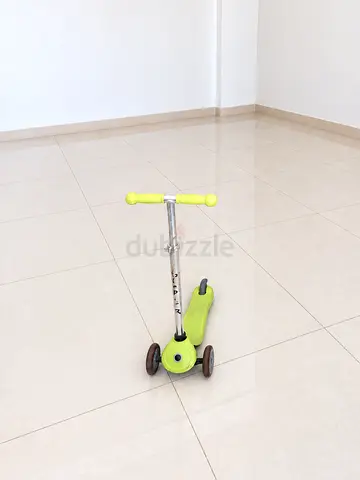 Green 3-Wheel Kick Scooter for Kids