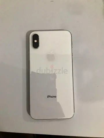 iPhone Xs Silver - Good Condition, Unlocked