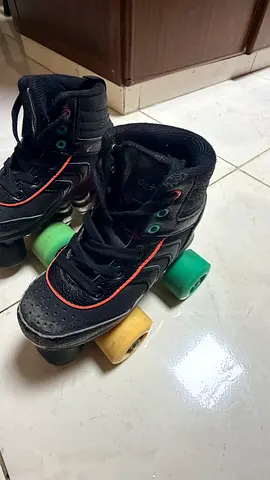 Kids skating shoe