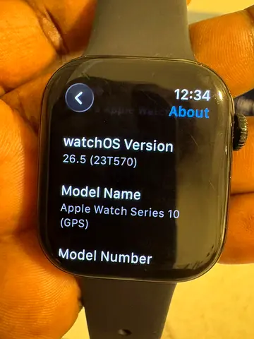 Apple Watch Series 10 (GPS) - 42mm watchOS 26.5 Battery Health 100%