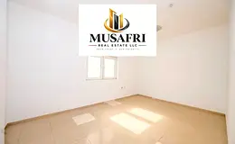 PRIME LOCATION! BRIGHT APARTMENT! FAMILY BUILDING!