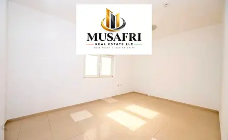 PRIME LOCATION! BRIGHT APARTMENT! FAMILY BUILDING!