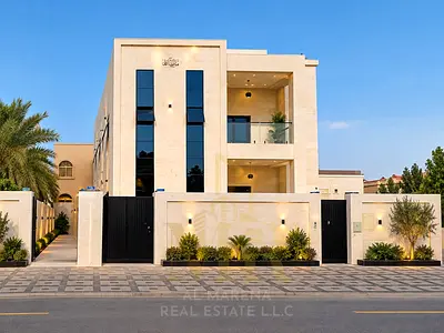 Directly from the owner: a villa with high-quality, custom finishing, located on a main road close to all amenities. Freehold ownership available to a