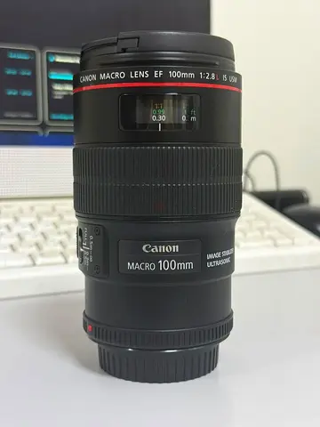 Canon EF 100mm f/2.8L IS USM Macro Lens for Canon DSLR